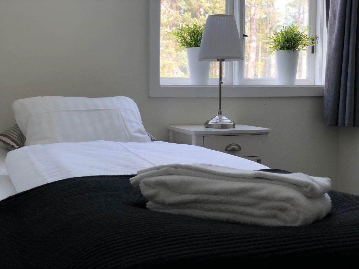 Hedenstugan B&B Hotel Bergby Extérieur photo